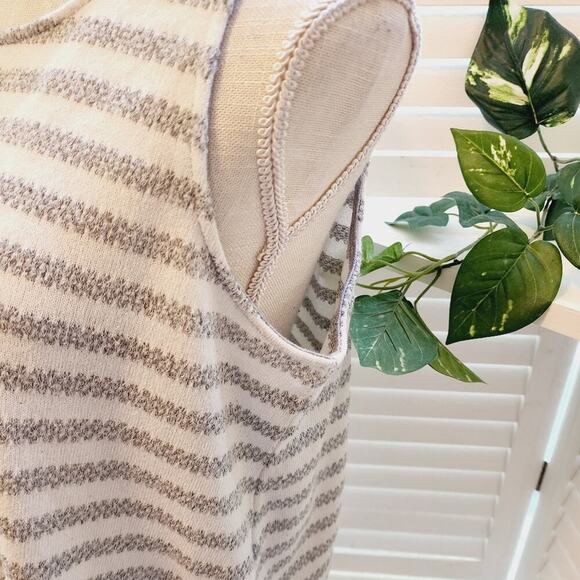 MICHAEL KORS SLEEVELESS GRAY/WHITE TANK WITH ZIP BACK SIZE LARGE - Picture 4 of 6